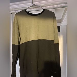 True Religion long sleeve, Green and Black, Size XL